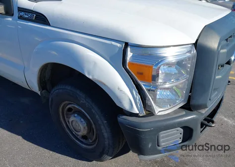 2011 Ford F-250 Xl из США, поврежденный, VIN 1FD7X2A63BEC12479